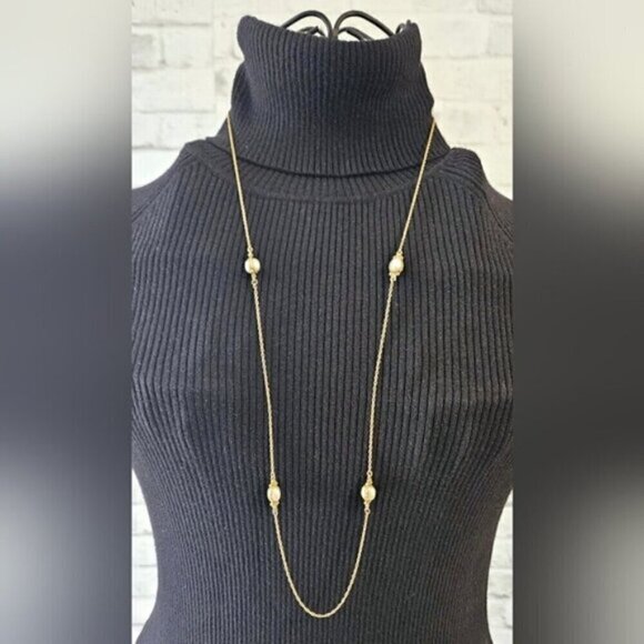 1928 Gold Tone Station Necklace with Faux Pearls – Vintage Inspired - Picture 3 of 6